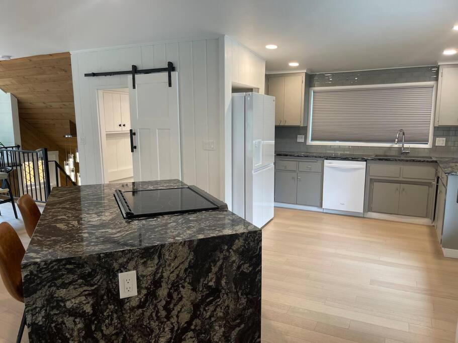 The River House Grants Pass Exterior foto
