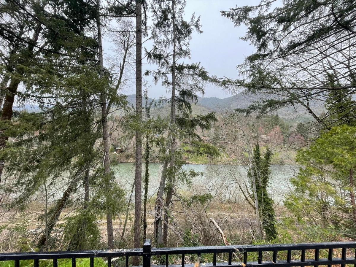 The River House Grants Pass Exterior foto