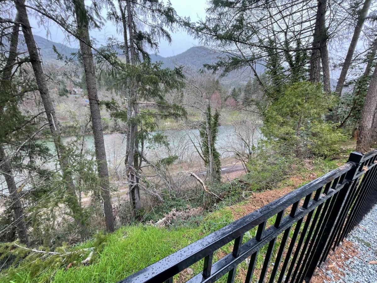 The River House Grants Pass Exterior foto